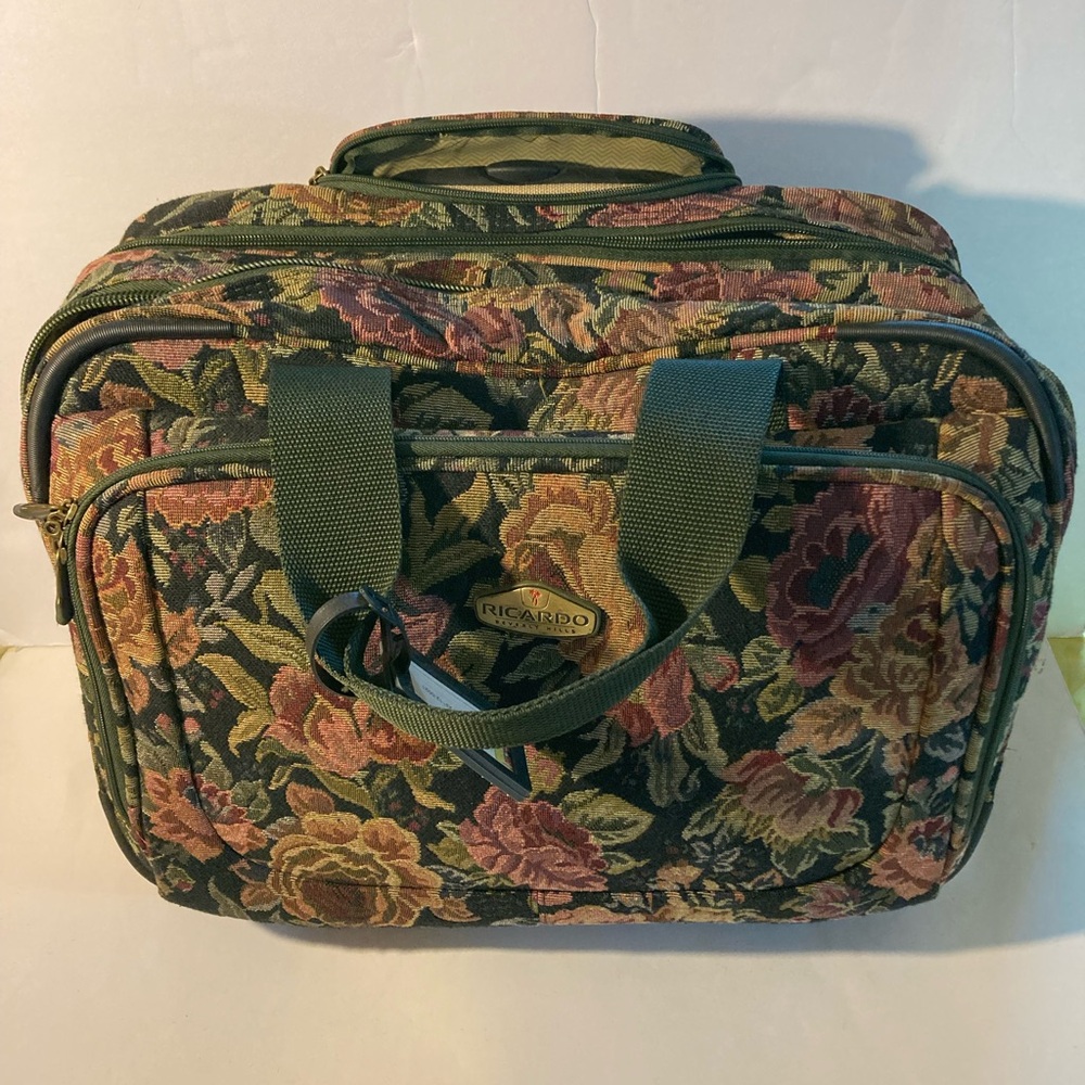 Ricardo Floral Tapestry Travel Bag - Green and Pink